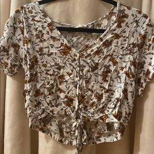 Super cute button up shirt